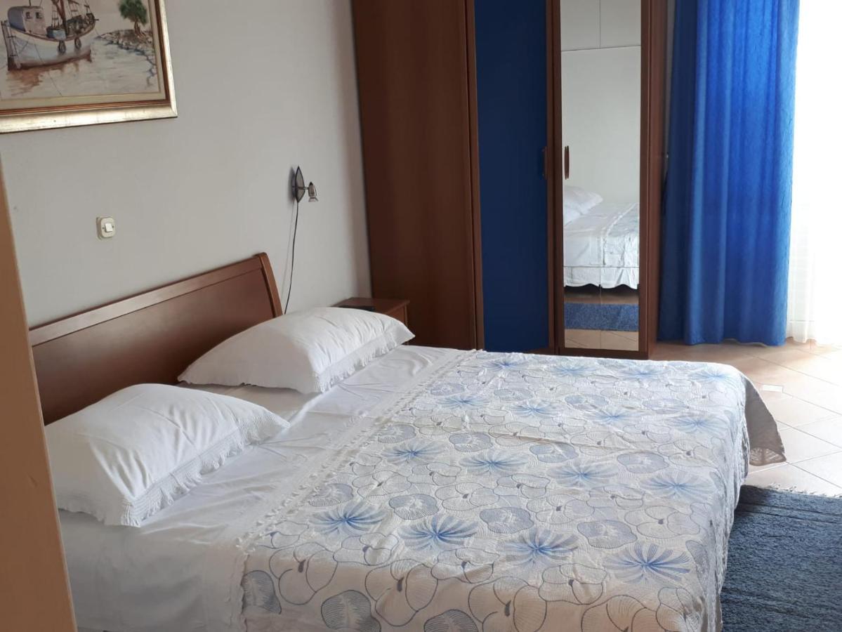 Villa Rosso Baška Voda Eksteriør bilde