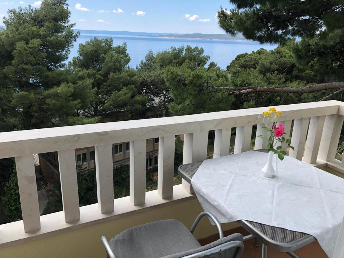Villa Rosso Baška Voda Eksteriør bilde