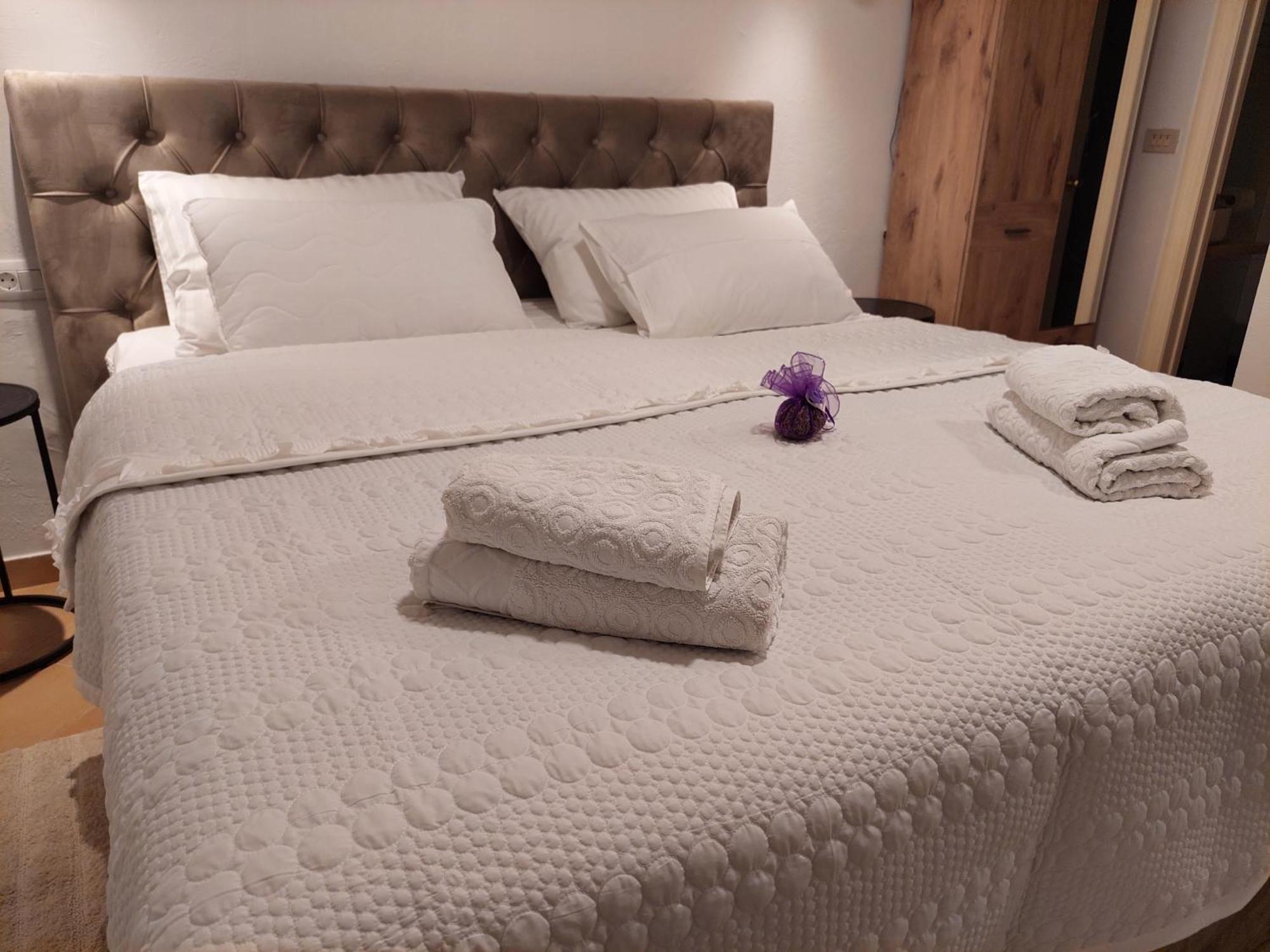Villa Rosso Baška Voda Rom bilde